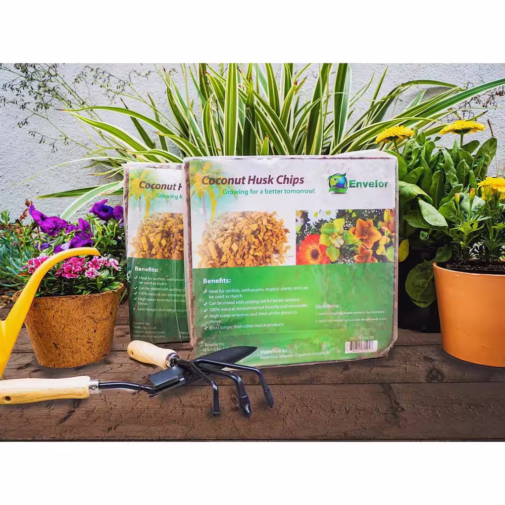 ENVELOR:Envelor 10 lbs. Natural Coco Coir Husk Chips Coconut Coir Fiber Mulch (2-Pack)